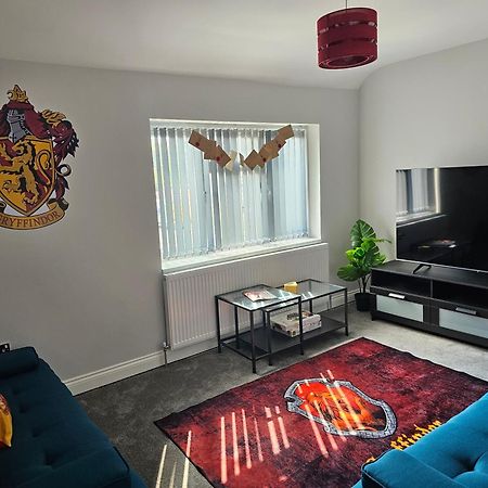 Potters Hideout- 2 Bedroom 2 Bathroom Apartment ワトフォード エクステリア 写真